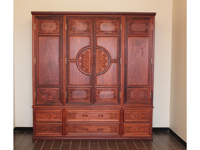 祥云大衣柜