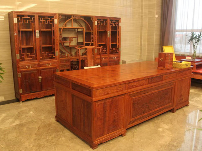 山水寫(xiě)字臺(tái)